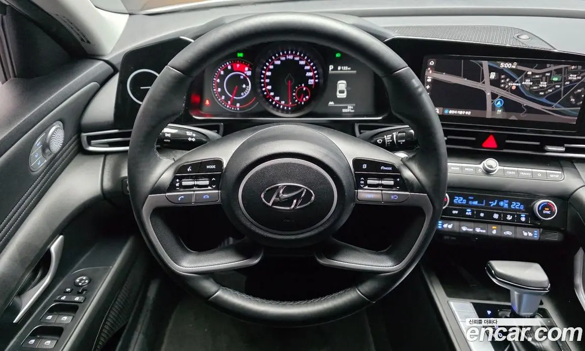 Hyundai Avante 2023 1.6 автомат (гидро), фото 13