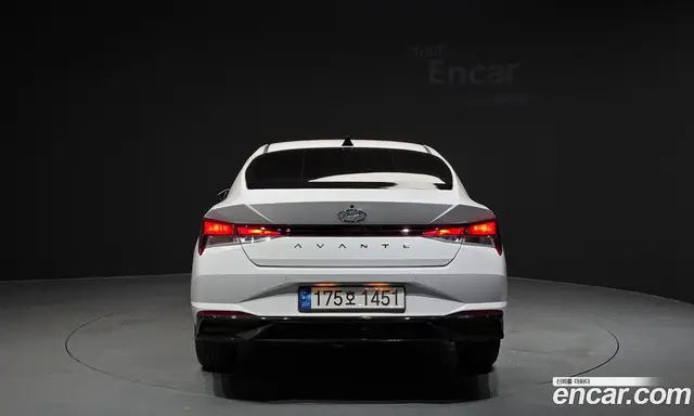 Hyundai Avante 2023 1.6 автомат (гидро), миниатюра 4