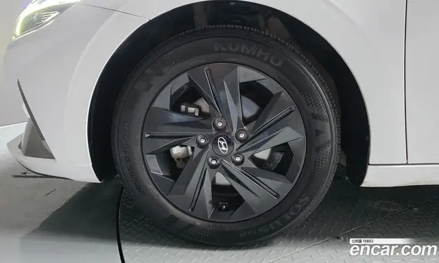 Hyundai Avante 2023 1.6 автомат (гидро), миниатюра 5
