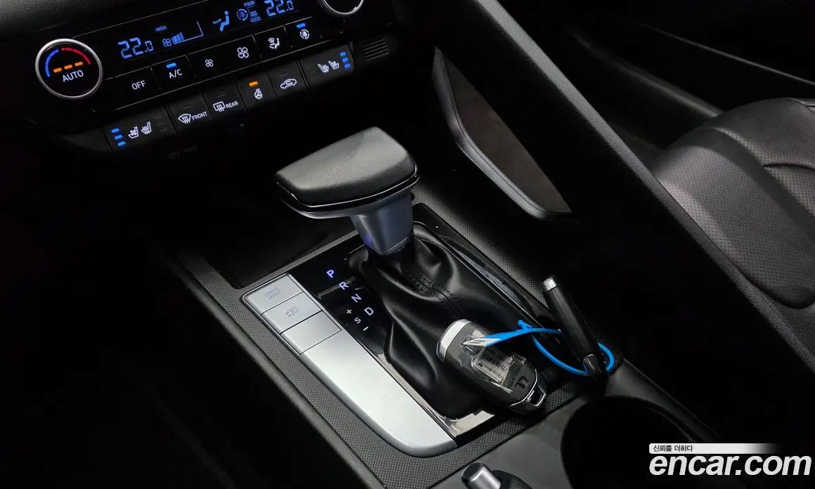 Hyundai Avante 2023 1.6 автомат (гидро), фото 9