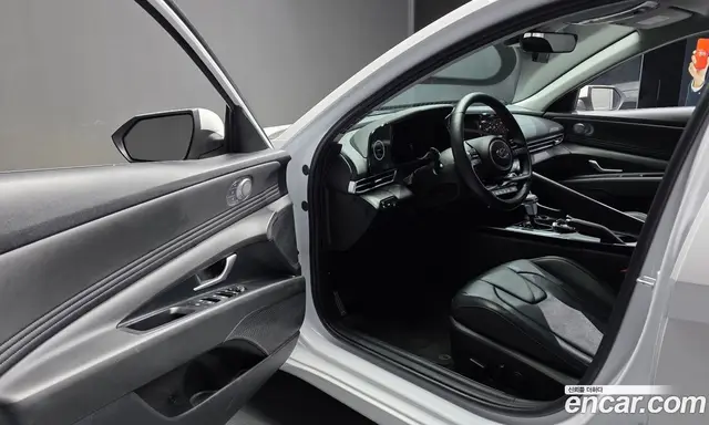 Hyundai Avante 2023 1.6 автомат (гидро), миниатюра 10