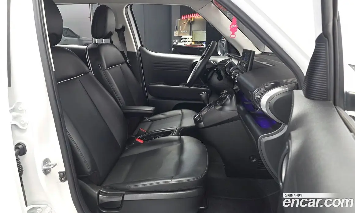Hyundai Casper 2022 1.0 автомат (гидро), фото 17