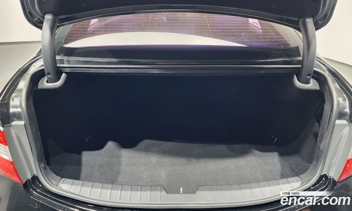 Hyundai Grandeur 2014 3.0 автомат (гидро), фото 17