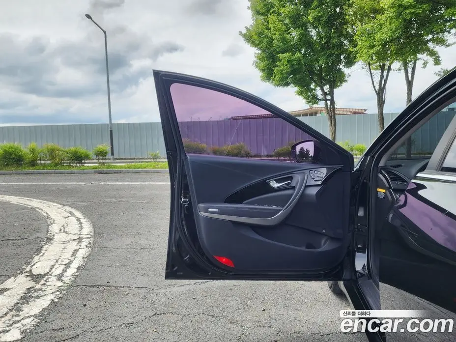 Hyundai Grandeur 2014 3.0 автомат (гидро), фото 11