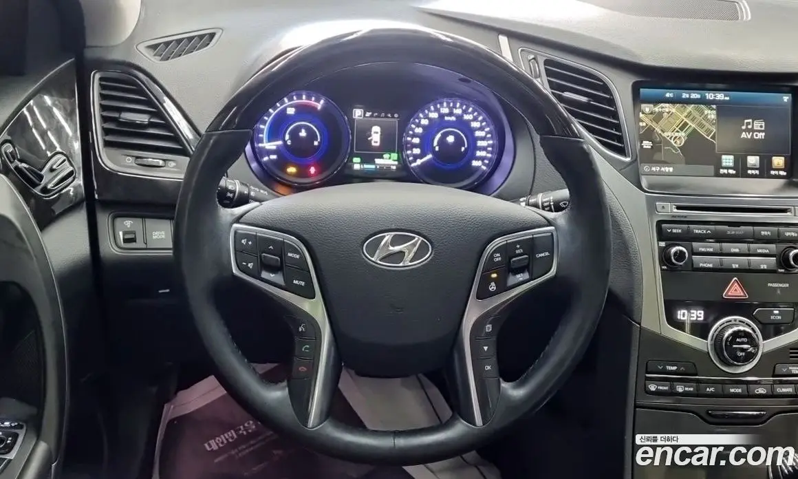 Hyundai Grandeur 2015 2.4 автомат (гидро), фото 15 Hyundai Grandeur 2015 2.4 автомат (гидро), фото 15