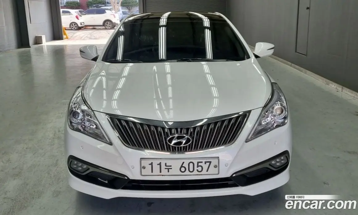 Hyundai Grandeur 2015 2.4 автомат (гидро), фото 3 Hyundai Grandeur 2015 2.4 автомат (гидро), фото 3