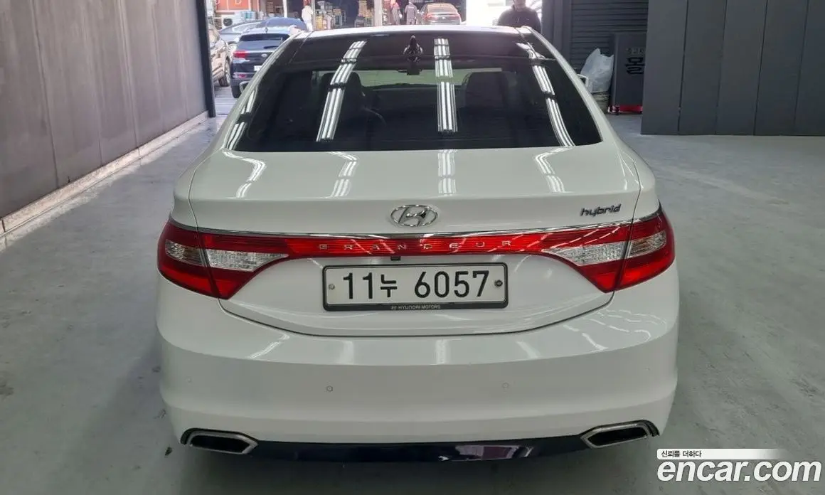 Hyundai Grandeur 2015 2.4 автомат (гидро), фото 4 Hyundai Grandeur 2015 2.4 автомат (гидро), фото 4