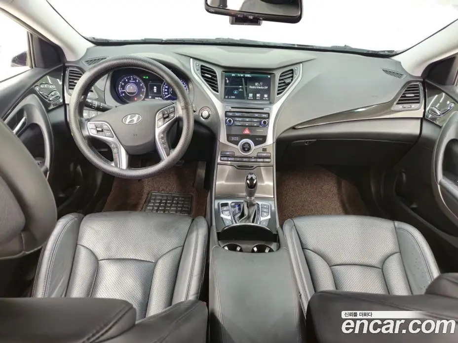 Hyundai Grandeur 2015 3.0 автомат (гидро), фото 13