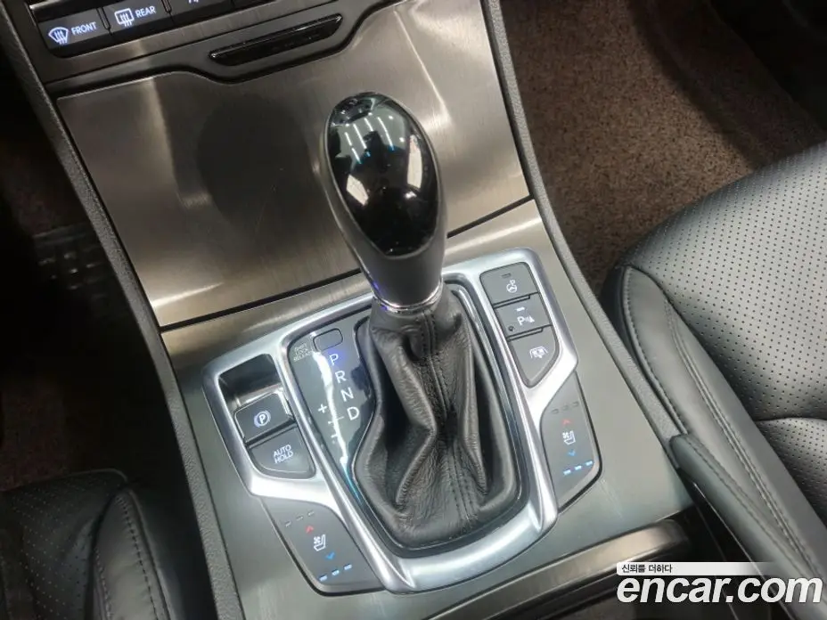 Hyundai Grandeur 2015 3.0 автомат (гидро), фото 14
