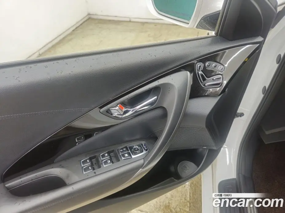 Hyundai Grandeur 2015 3.0 автомат (гидро), фото 16