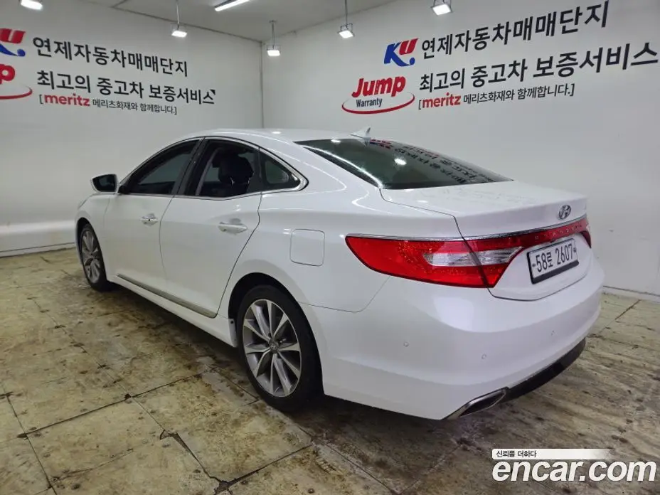 Hyundai Grandeur 2015 3.0 автомат (гидро), фото 4