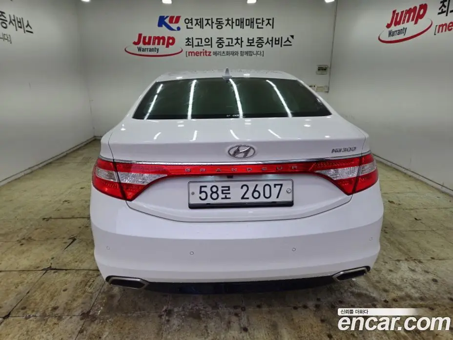 Hyundai Grandeur 2015 3.0 автомат (гидро), фото 5