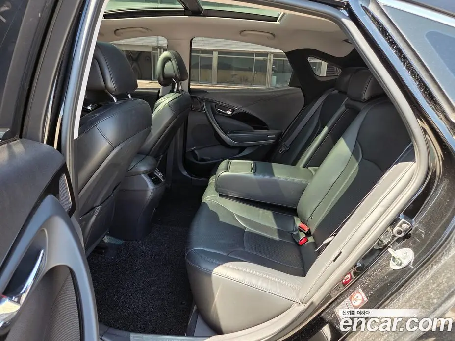 Hyundai Grandeur 2015 3.0 автомат (гидро), фото 11 Hyundai Grandeur 2015 3.0 автомат (гидро), фото 11