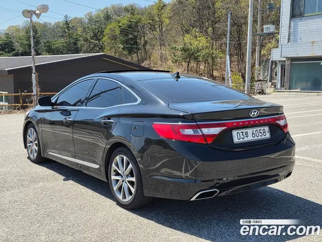 Hyundai Grandeur 2015 3.0 автомат (гидро), миниатюра 6 Hyundai Grandeur 2015 3.0 автомат (гидро), миниатюра 6