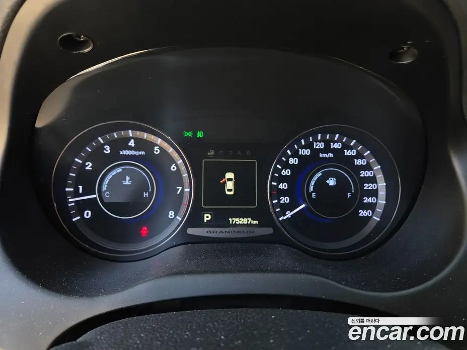 Hyundai Grandeur 2015 3.0 автомат (гидро), фото 10 Hyundai Grandeur 2015 3.0 автомат (гидро), фото 10