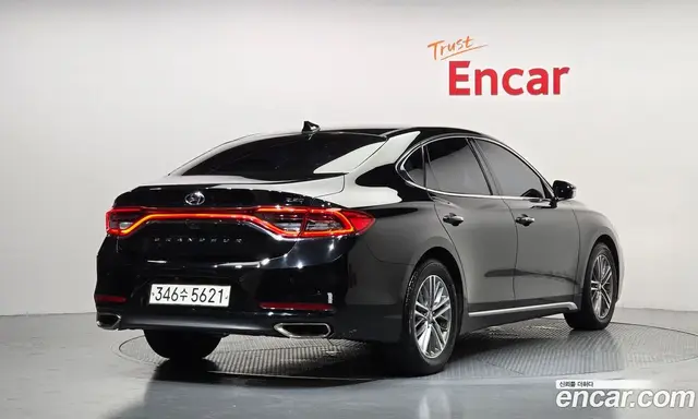 Hyundai Grandeur 2016 2.2 автомат (гидро), миниатюра 2 Hyundai Grandeur 2016 2.2 автомат (гидро), миниатюра 2