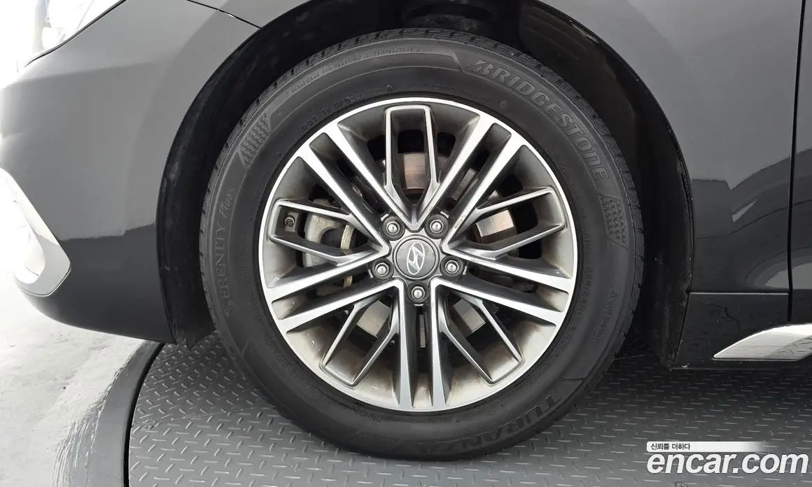 Hyundai Grandeur 2016 2.2 автомат (гидро), фото 5 Hyundai Grandeur 2016 2.2 автомат (гидро), фото 5