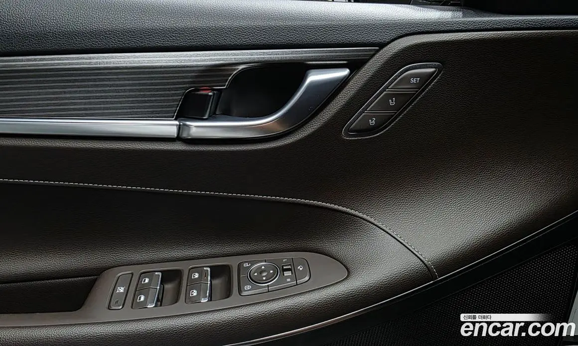 Hyundai Grandeur 2017 2.4 автомат (гидро), фото 14