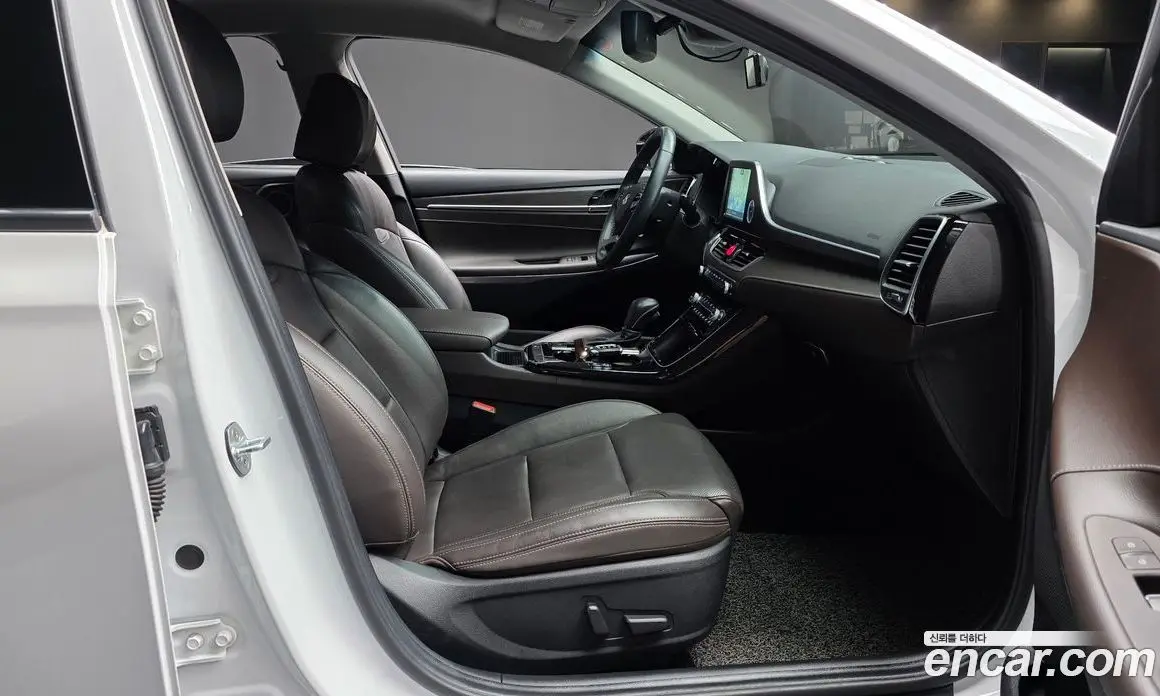 Hyundai Grandeur 2017 2.4 автомат (гидро), фото 16