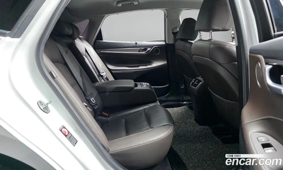 Hyundai Grandeur 2017 2.4 автомат (гидро), фото 17