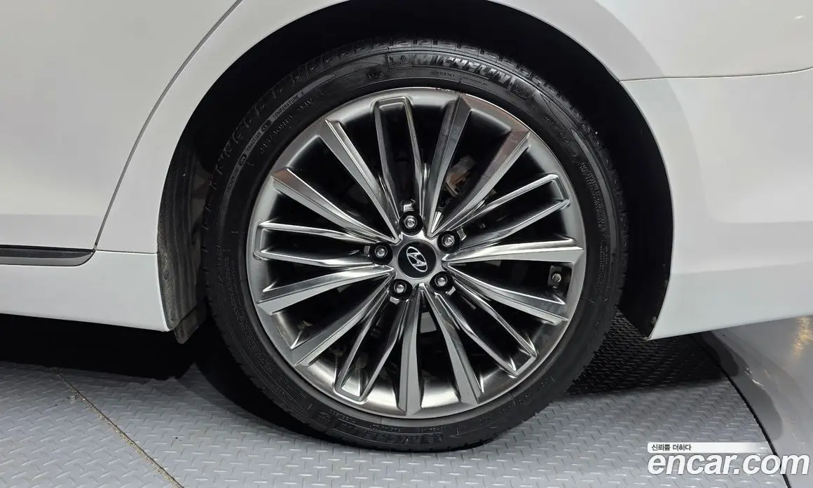 Hyundai Grandeur 2017 2.4 автомат (гидро), фото 7