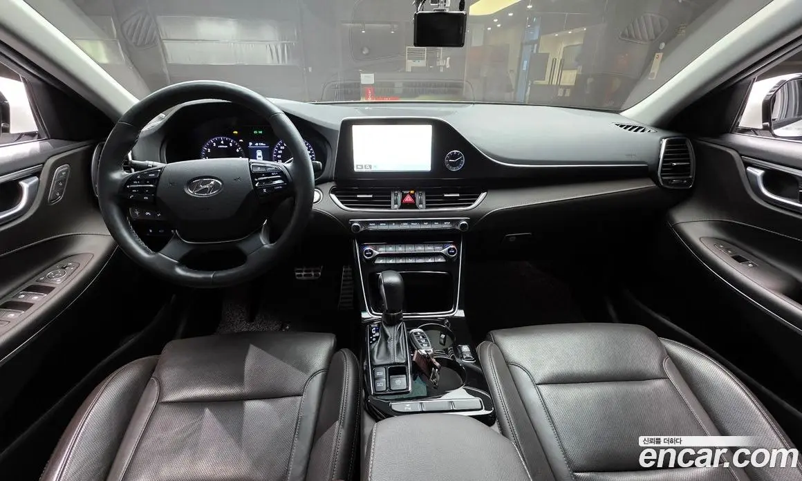 Hyundai Grandeur 2017 2.4 автомат (гидро), фото 10