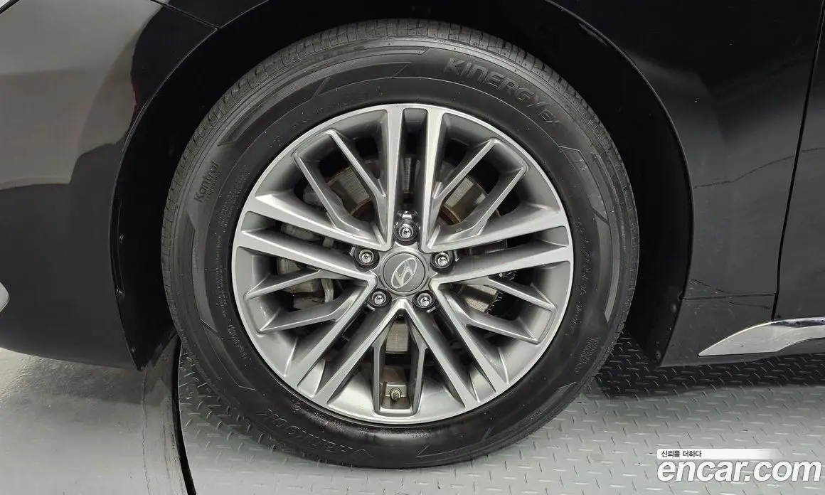 Hyundai Grandeur 2017 2.4 автомат (гидро), фото 5