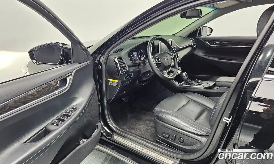 Hyundai Grandeur 2017 2.4 автомат (гидро), фото 10