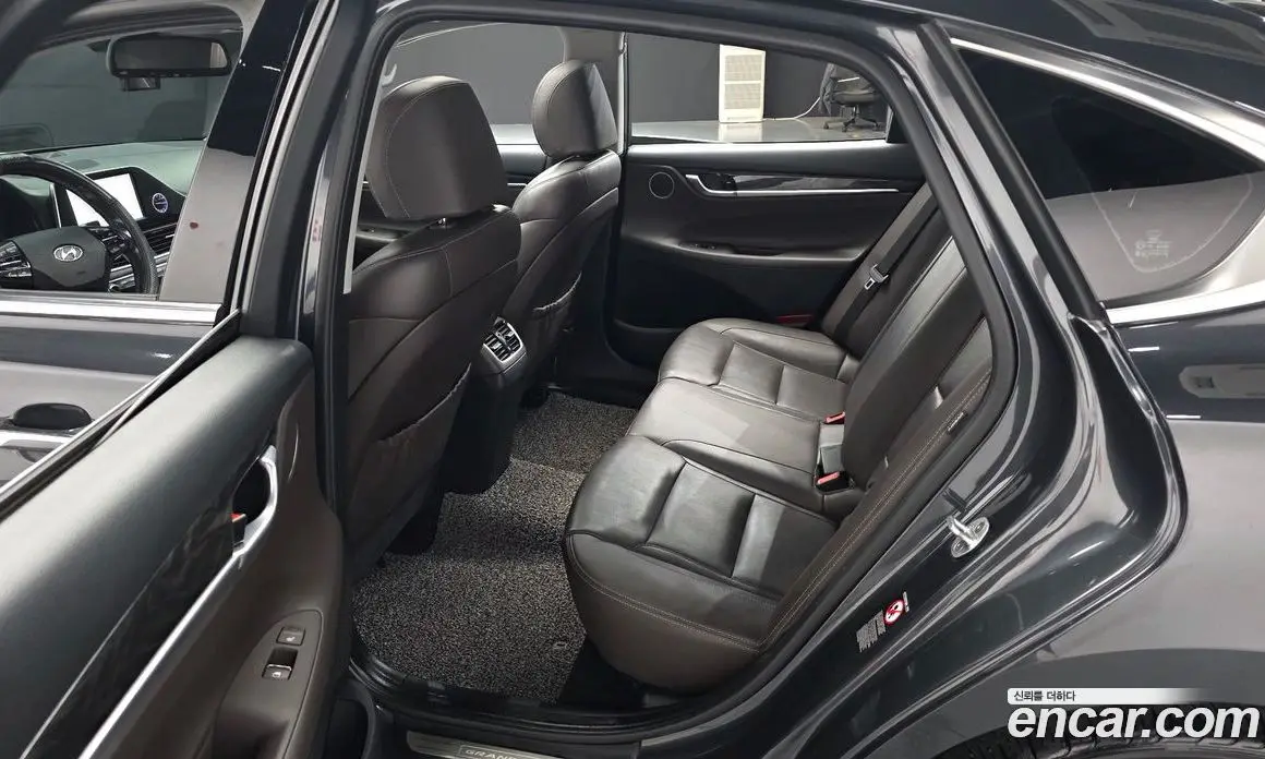 Hyundai Grandeur 2017 2.4 автомат (гидро), фото 12 Hyundai Grandeur 2017 2.4 автомат (гидро), фото 12