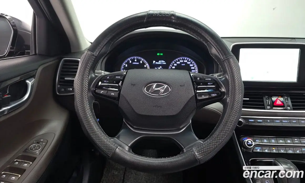 Hyundai Grandeur 2017 2.4 автомат (гидро), фото 13 Hyundai Grandeur 2017 2.4 автомат (гидро), фото 13