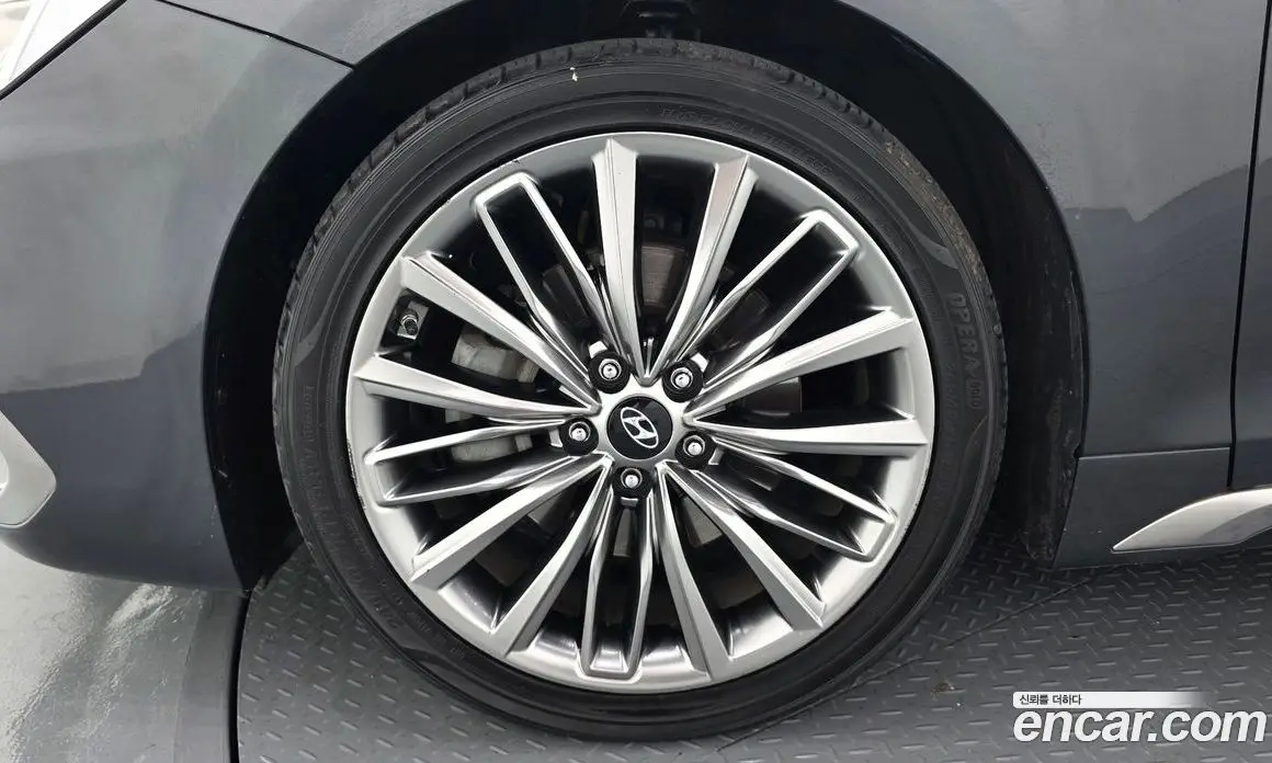 Hyundai Grandeur 2017 2.4 автомат (гидро), фото 5 Hyundai Grandeur 2017 2.4 автомат (гидро), фото 5