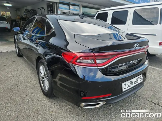 Hyundai Grandeur 2017 2.4 автомат (гидро), миниатюра 5