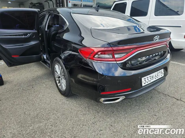 Hyundai Grandeur 2017 2.4 автомат (гидро), миниатюра 6
