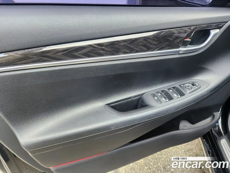 Hyundai Grandeur 2017 2.4 автомат (гидро), фото 10