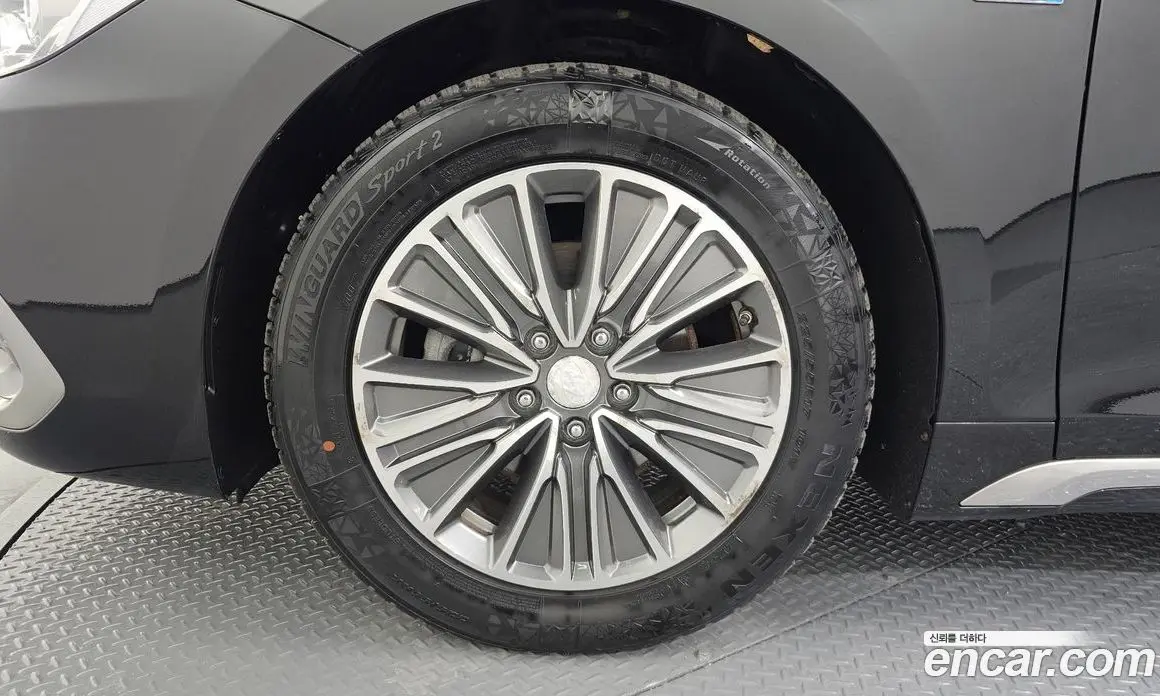 Hyundai Grandeur 2019 2.4 автомат (гидро), фото 5 Hyundai Grandeur 2019 2.4 автомат (гидро), фото 5