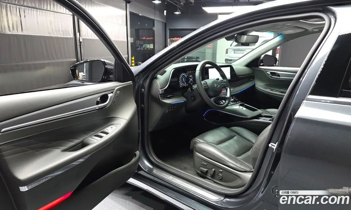 Hyundai Grandeur 2022 2.4 автомат (гидро), фото 13