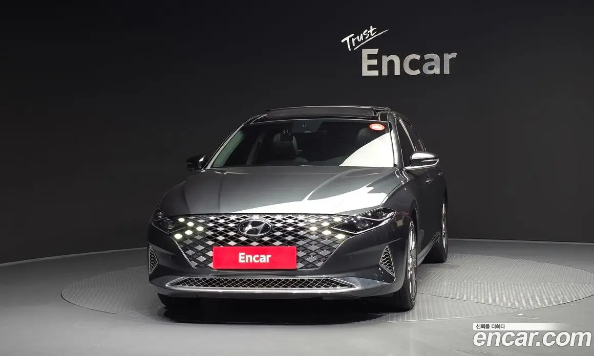 Hyundai Grandeur 2022 2.4 автомат (гидро), фото 3