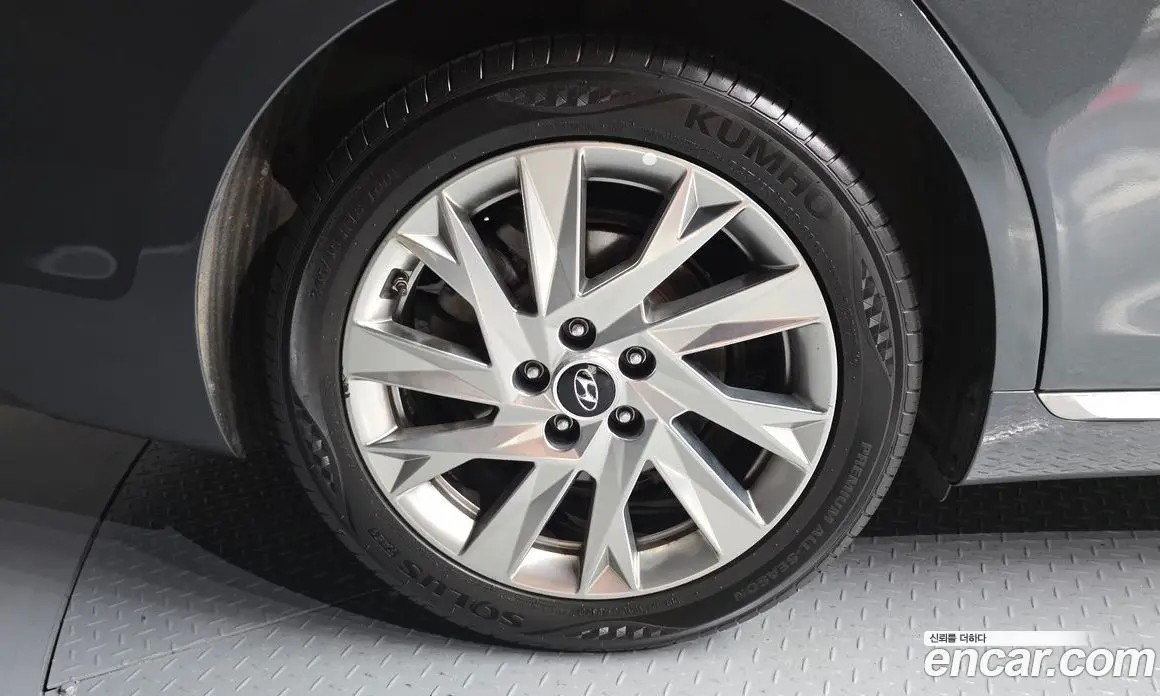 Hyundai Grandeur 2022 2.4 автомат (гидро), фото 5