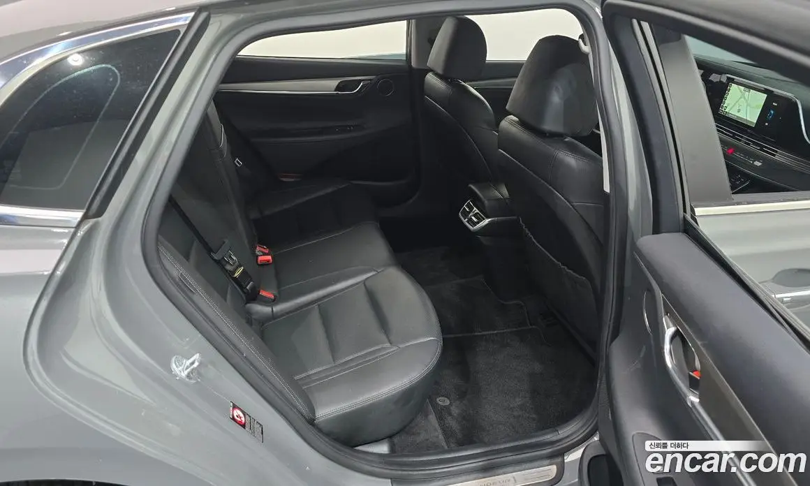 Hyundai Grandeur 2022 2.4 автомат (гидро), фото 16