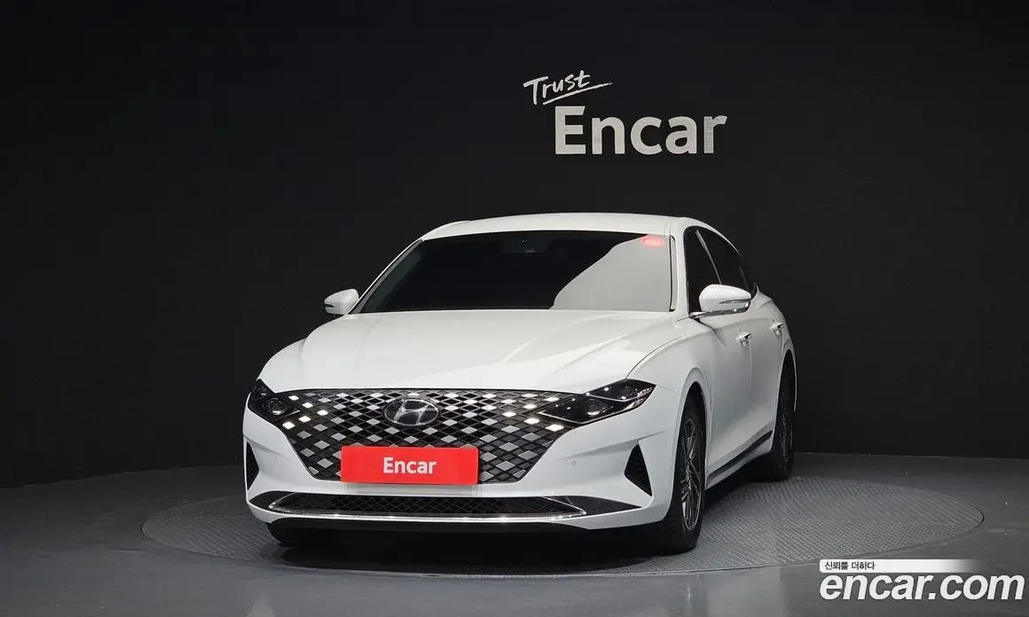 Hyundai Grandeur 2022 2.5 автомат (гидро), фото 3