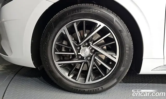 Hyundai Grandeur 2022 2.5 автомат (гидро), миниатюра 5