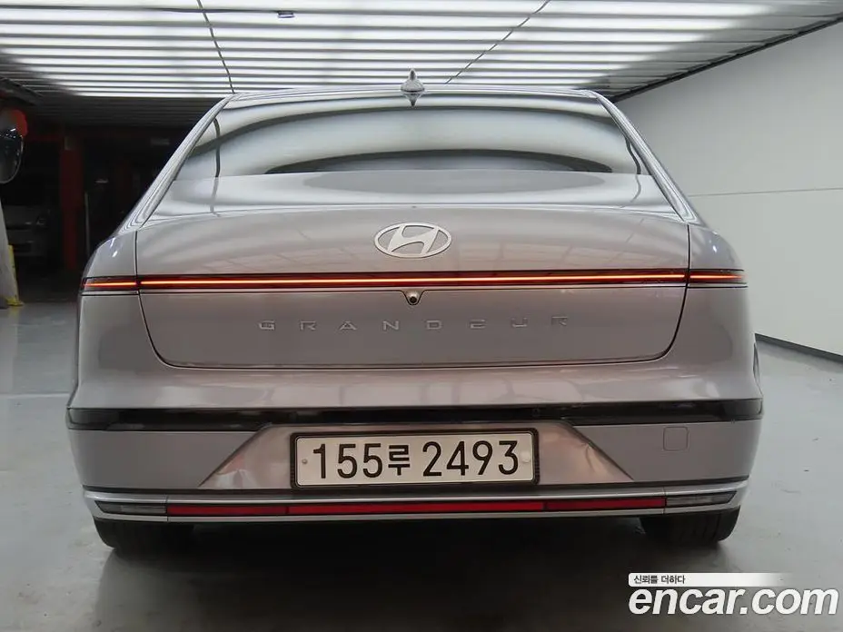 Hyundai Grandeur 2023 3.5 автомат (гидро), фото 3
