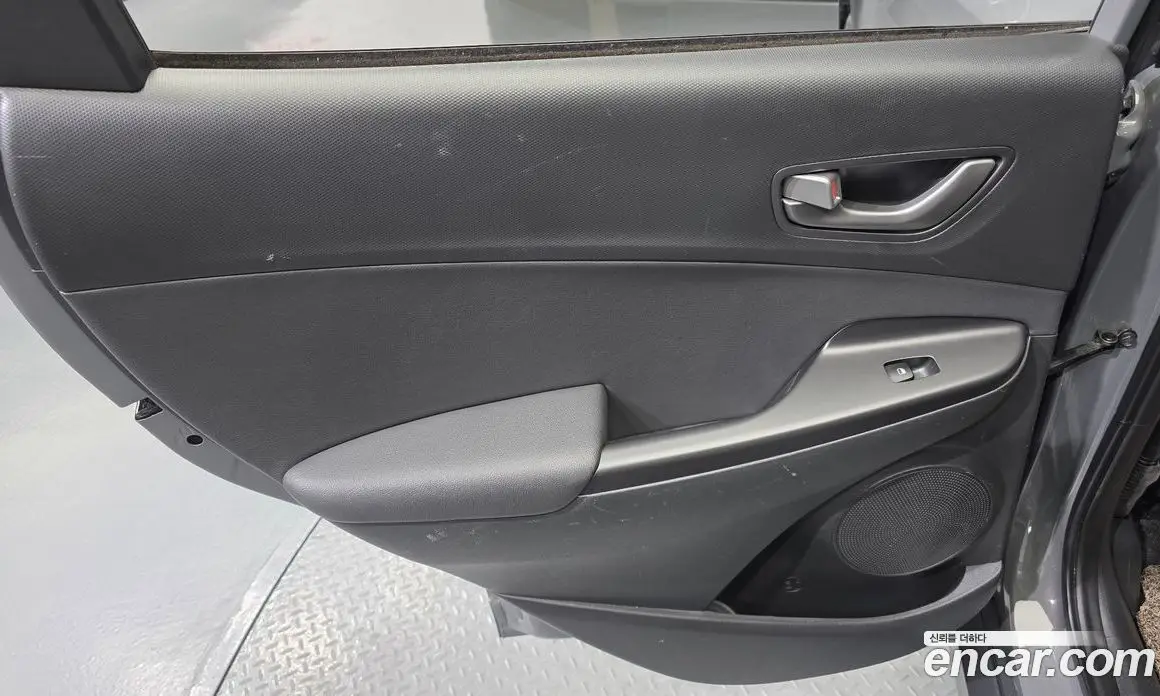 Hyundai Kona 2018 0.2 автомат (гидро), фото 15