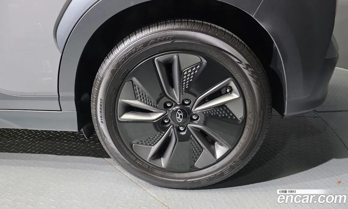 Hyundai Kona 2018 0.2 автомат (гидро), фото 7