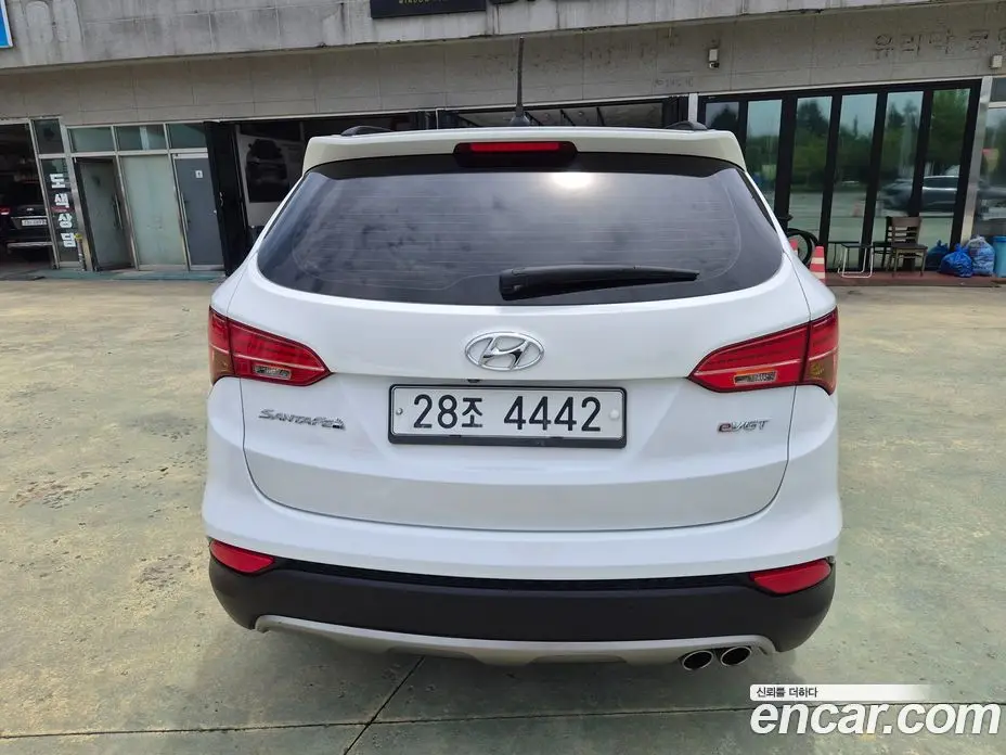 Hyundai Santa Fe 2013 2.0 автомат (гидро), фото 6 Hyundai Santa Fe 2013 2.0 автомат (гидро), фото 6