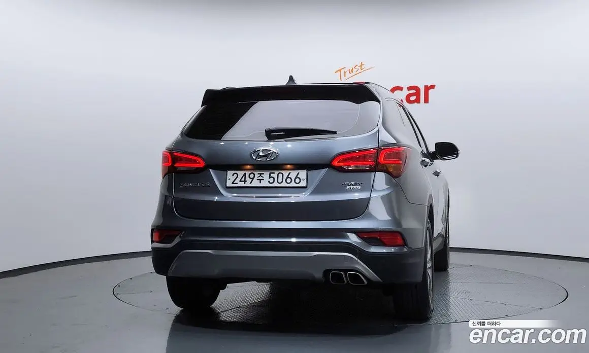 Hyundai Santa Fe 2016 2.0 автомат (гидро), фото 4