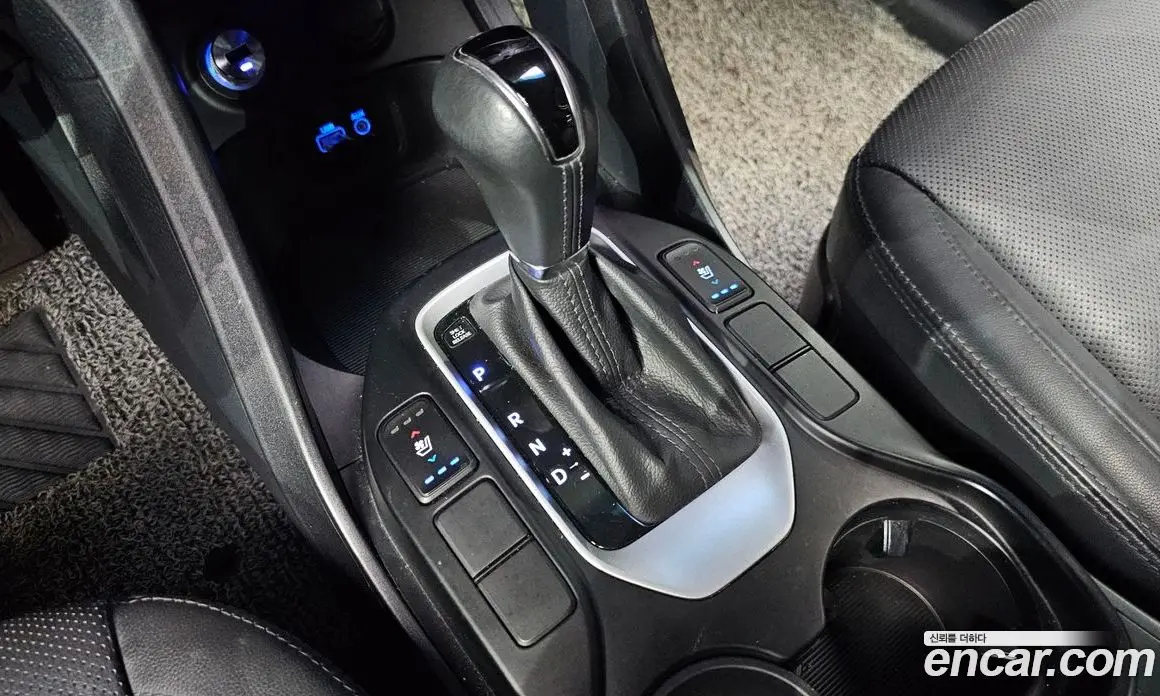 Hyundai Santa Fe 2016 2.0 автомат (гидро), фото 12 Hyundai Santa Fe 2016 2.0 автомат (гидро), фото 12