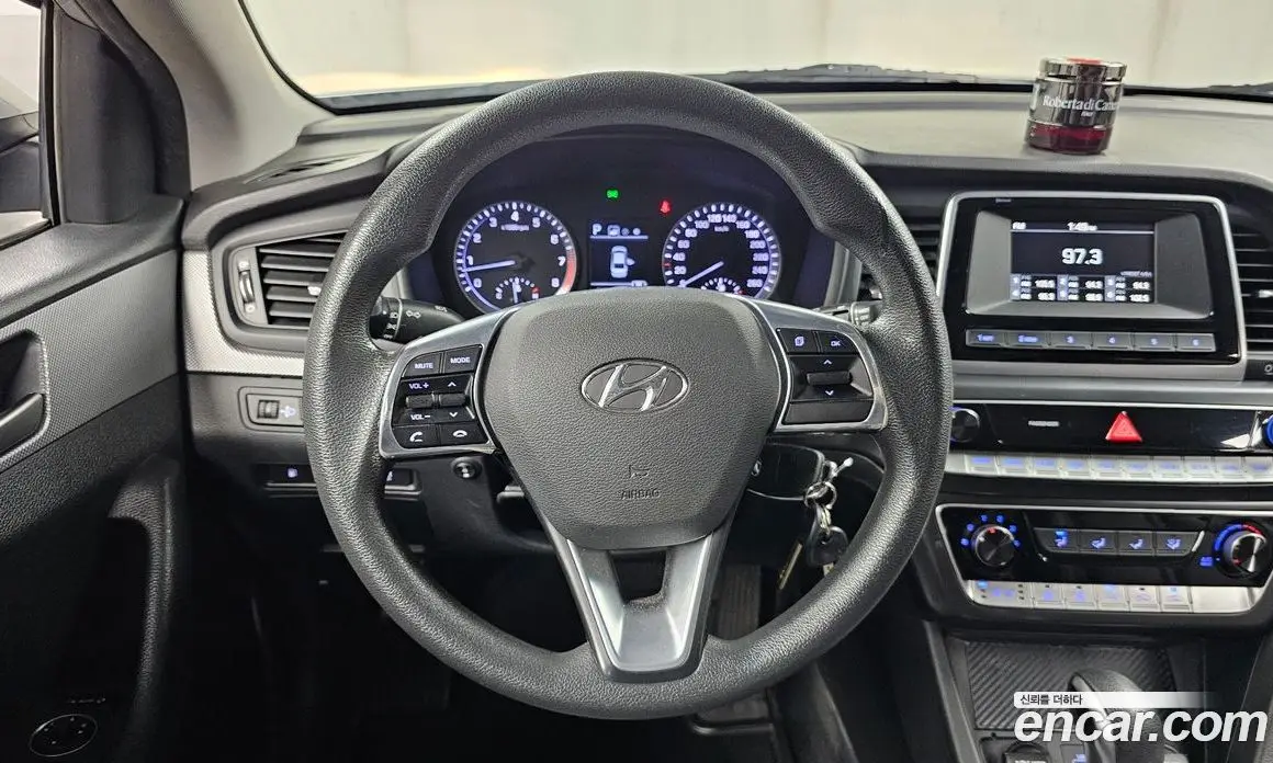 Hyundai Sonata 2017 2.0 автомат (гидро), фото 12 Hyundai Sonata 2017 2.0 автомат (гидро), фото 12