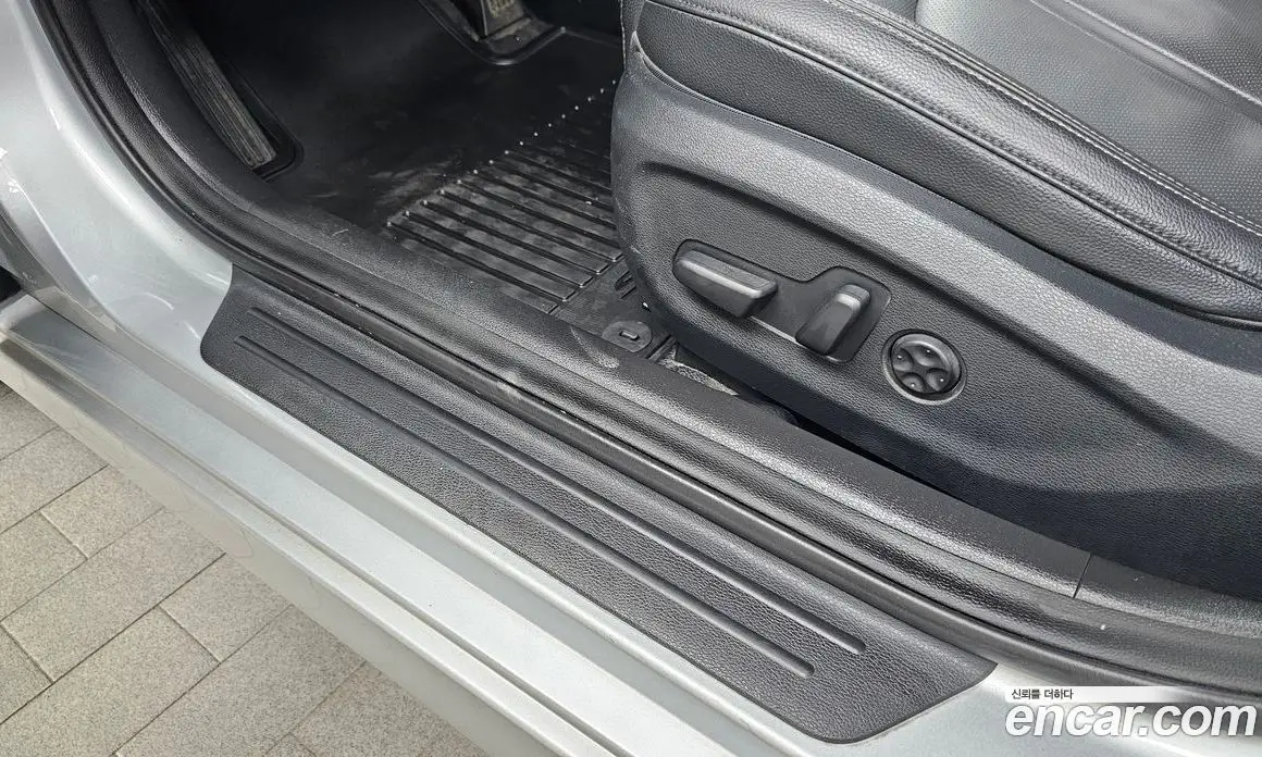Hyundai Sonata 2017 2.0 автомат (гидро), фото 15 Hyundai Sonata 2017 2.0 автомат (гидро), фото 15