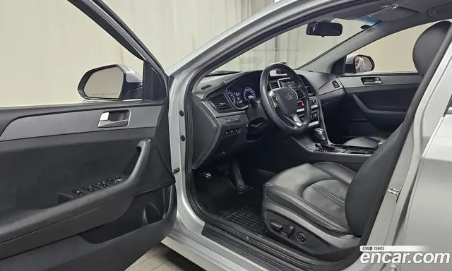 Hyundai Sonata 2017 2.0 автомат (гидро), миниатюра 10 Hyundai Sonata 2017 2.0 автомат (гидро), миниатюра 10